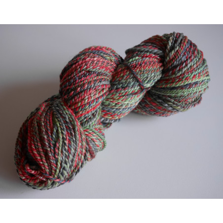 écheveau de laine mérinos et soie teint et filé à la main